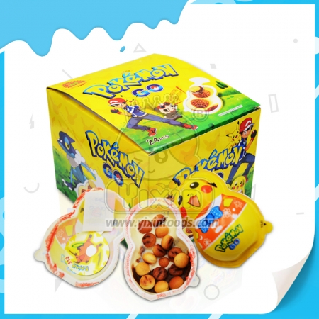 Oyuncak ve bisküvili sürpriz yumurta çikolatası