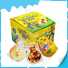 Oyuncak ve bisküvili sürpriz yumurta çikolatası