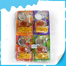 mini tabaklar patates kızartması oyuncaklarla bisküvi